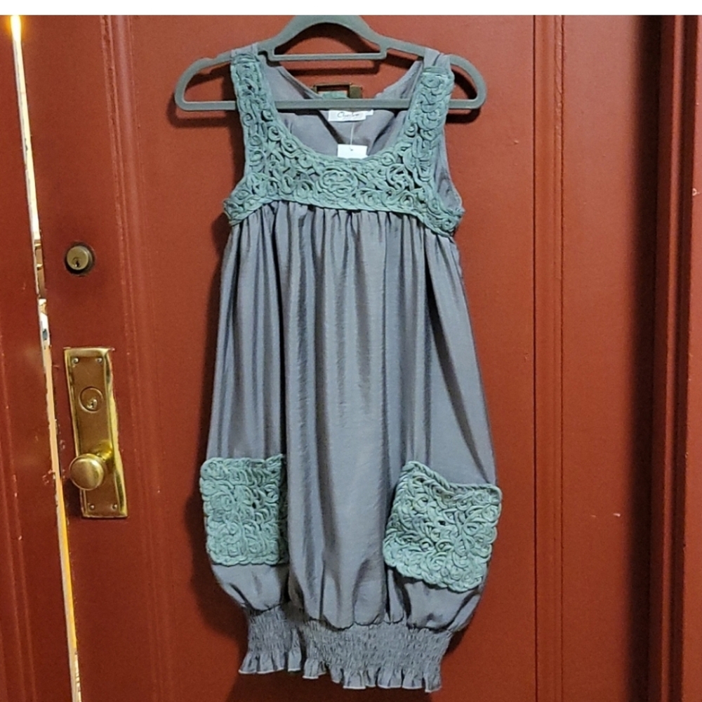 Chelsey's Women Sleeveless Green Dress With Embriodery Decor Size Large